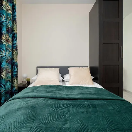 Przytulny Z Biurkiem W Spokojnej Okolicy By Renters アパート *
