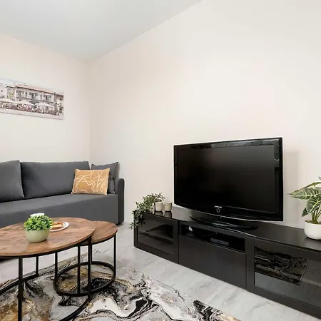 Przytulny Z Biurkiem W Spokojnej Okolicy By Renters *