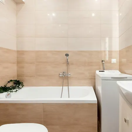 Przytulny Z Biurkiem W Spokojnej Okolicy By Renters *