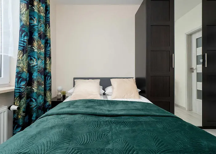 Przytulny Z Biurkiem W Spokojnej Okolicy By Renters شقة *