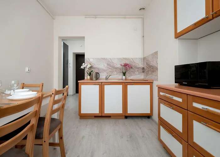 شقة Przytulny Z Biurkiem W Spokojnej Okolicy By Renters *