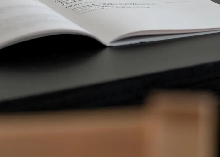 Przytulny Z Biurkiem W Spokojnej Okolicy By Renters شقة *