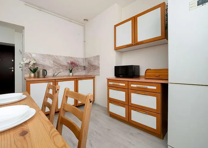 شقة Przytulny Z Biurkiem W Spokojnej Okolicy By Renters وودج